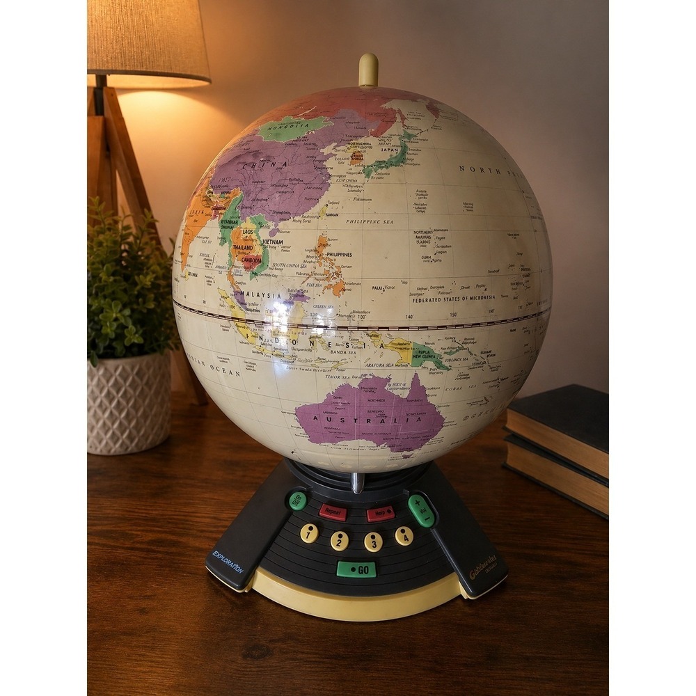 Vintage 1997 GeoSafari Talking World Globe Interactive Educational Trivia Game